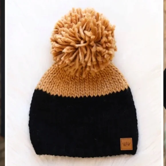 Black and Tan Pom Beanie - Picture 4 of 6